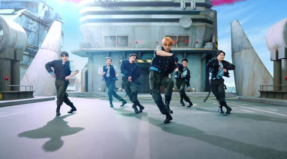 EXO Do n’t Fight the Feeling : 밴드가이 러시 한 볼룸 댄스로 흥분을 더합니다. 비디오보기