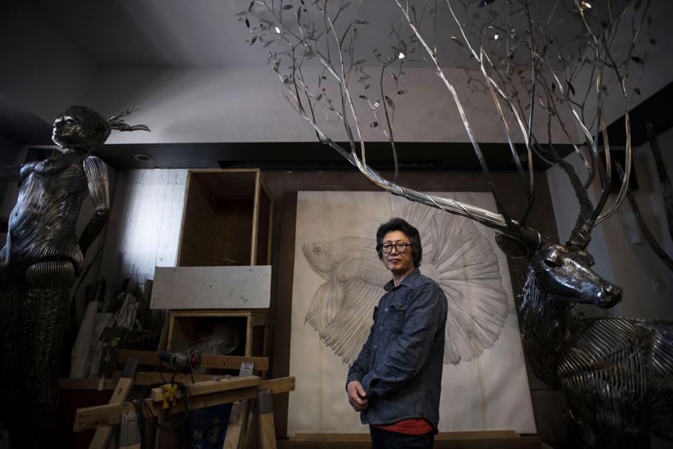 수상 경력에 빛나는 한국 조각가, 가족을 콜로라도 스프링스로 이전 |  예술과 오락
