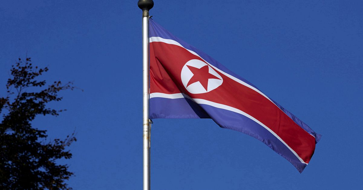 김 위원장, 남북 핫라인 재개 제안, 미국의 '적대정책' 비판