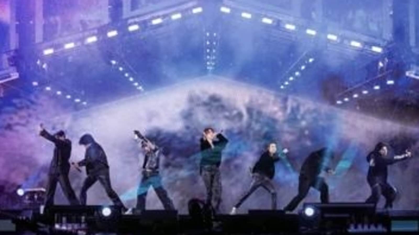 방탄소년단 부산 콘서트 무비는 11월 9일 프라임 비디오 개봉 후 공개된다.