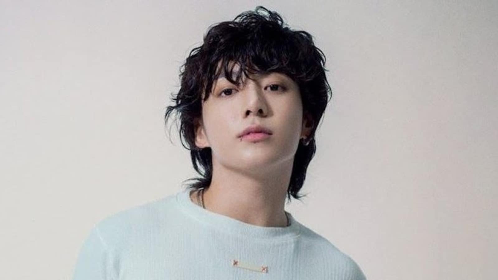 “오 와우!” 방탄소년단 정국이 공유하는 3D 댄스 트레이닝 영상을 통해 팬들과 소통해보세요.