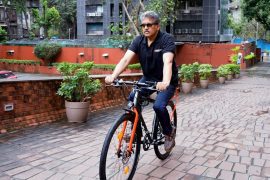 투자자 아난드 마힌드라(Anand Mahindra) 접이식 전기자전거는 한 번 충전으로 45km를 주행한다