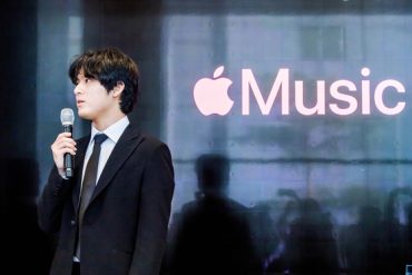 Star pianist Yunchan Lim speaks during a press conference celebrating the Korean launch of Apple Music Classical at the Apple Myeongdong flagship store in central Seoul on Monday. [APPLE]