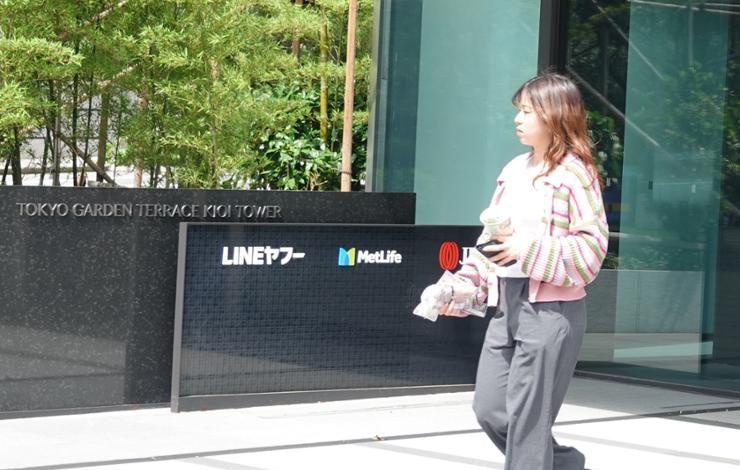 정치인들은 라인 메신저에 대한 네이버의 통제권을 제거하려는 일본의 노력에 맞서 정부에 맞서야 한다고 촉구하고 있습니다.