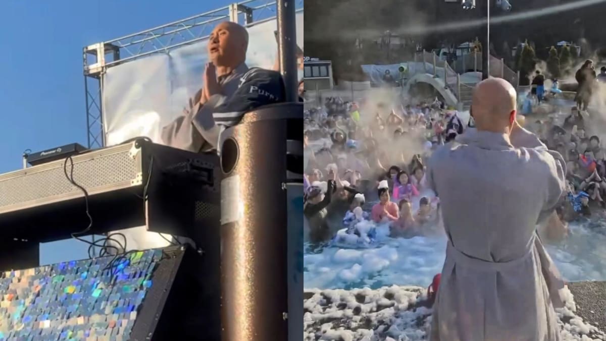 한국 DJ ‘몽크’ 뉴진스님이 싱가포르 공연을 취소하라는 요청을 받고 있다